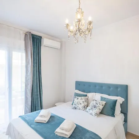 Icon Deluxe Apartment *